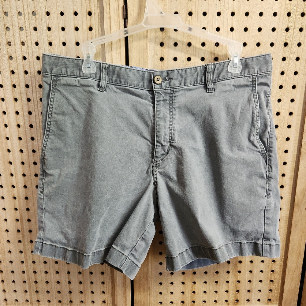 Tommy Bahamas Gray Shorts Flat Front Casual Chino Style Size 36